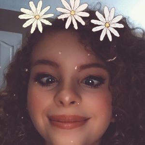 Meet your Posher, Nikki